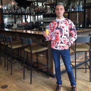 Unisex Kim Kardashian crying face sweatshirt, size Small